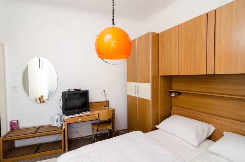 Guest house Pile 3*