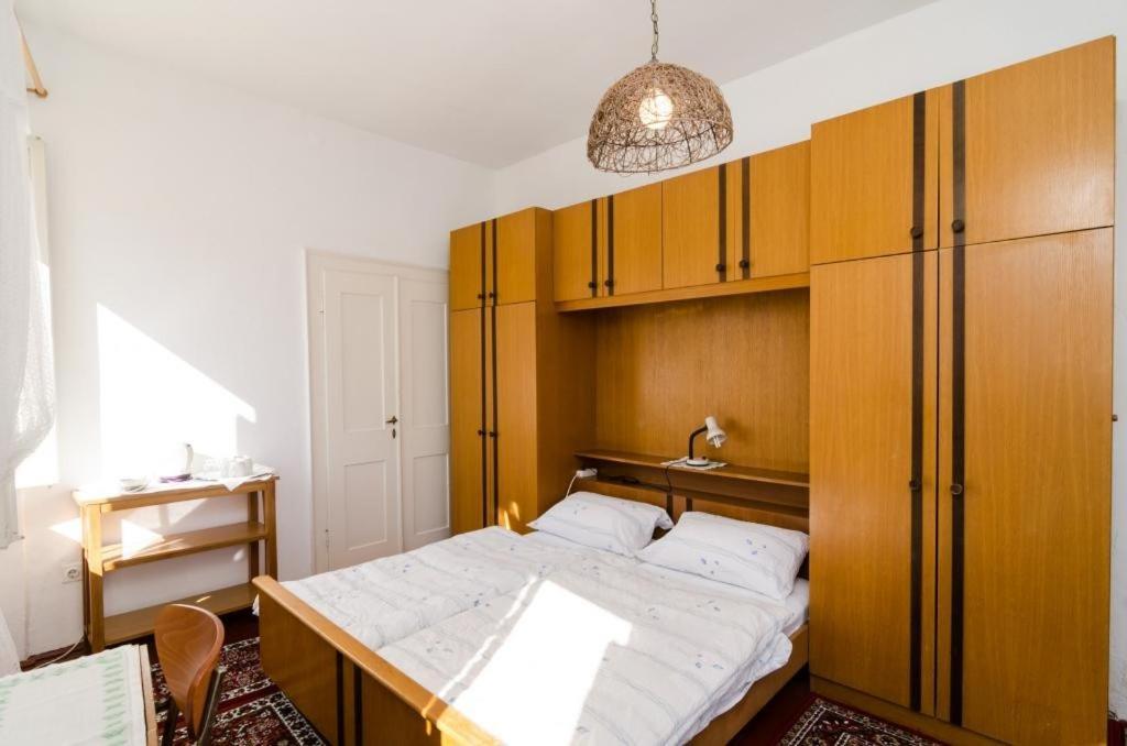 Guest house Pile 3*